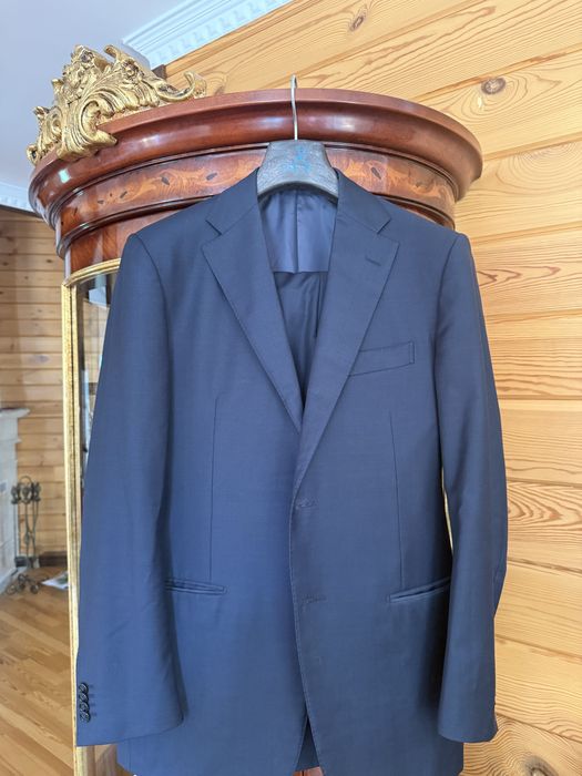 костюмы Corneliani