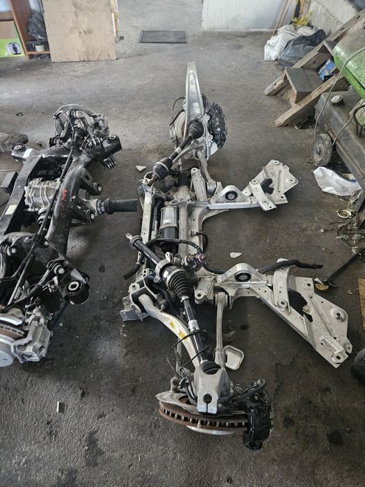 Преден мос оборудван за Bmw I8