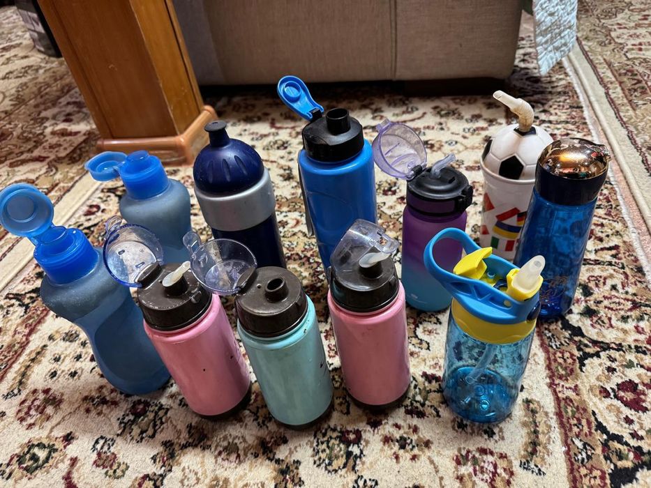 Бутылка для воды.