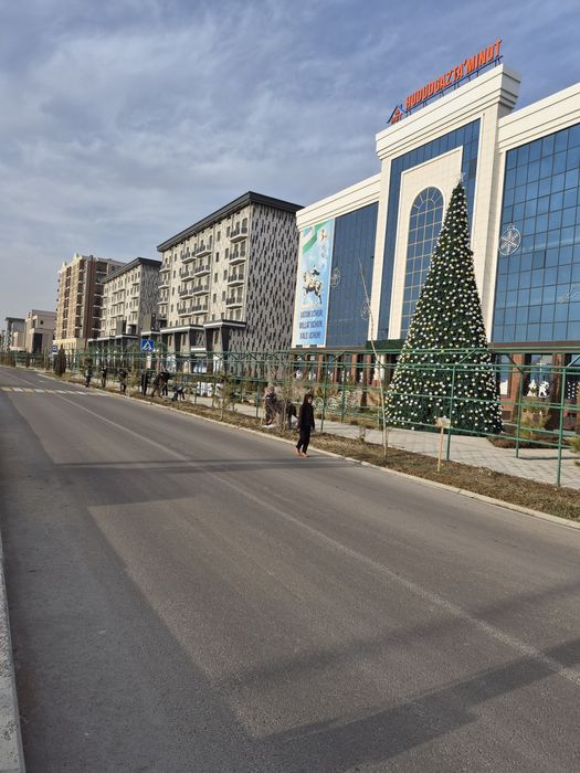 To‘y tepa Nurafshonda uchaska sotiladi