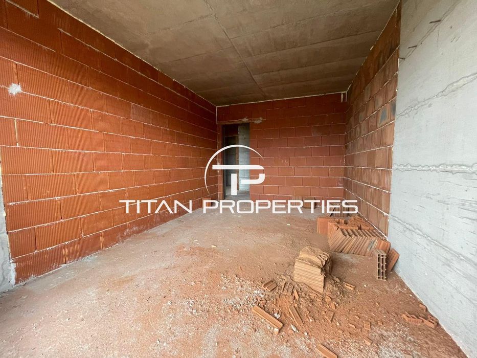 Тристаен апартамент за продажба в жк. Остромила