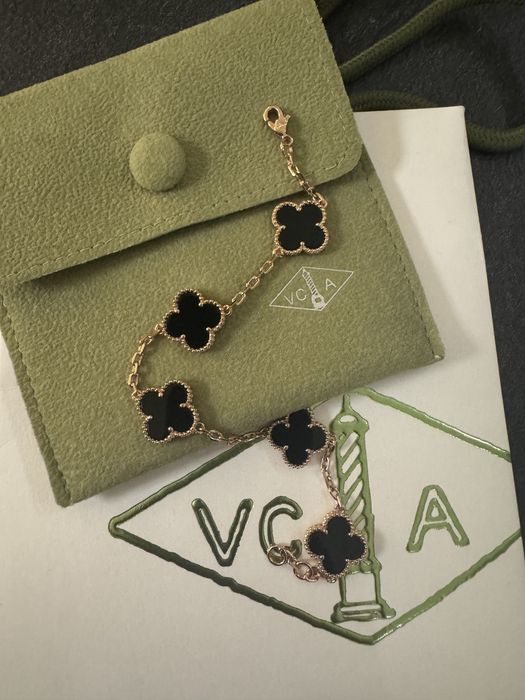 Позлатени гривни “Van Cleef & Arpels”