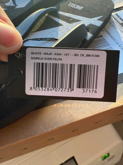 Чехли Diesel чисто нови 34 номер