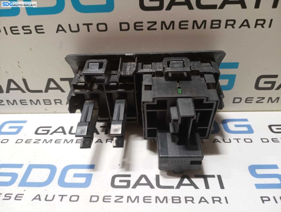 Buton Butoane Reglaj Nivel Faruri Renault Clio 3 2005 - 2014 Cod 8200407756 8200407757 [M4863]