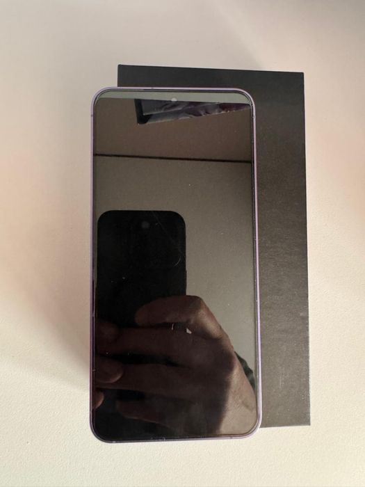 Продам Samsung Galaxy S 24