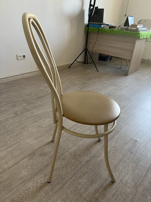 Стулья для офиса