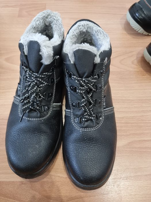 Продам спецобувь зимняя