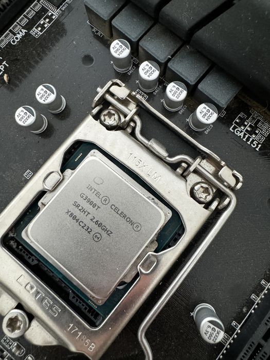 Kit Gigabyte H110-D3A + intel G3900T + 4Gb ddr4 + ssd 120gb Hp