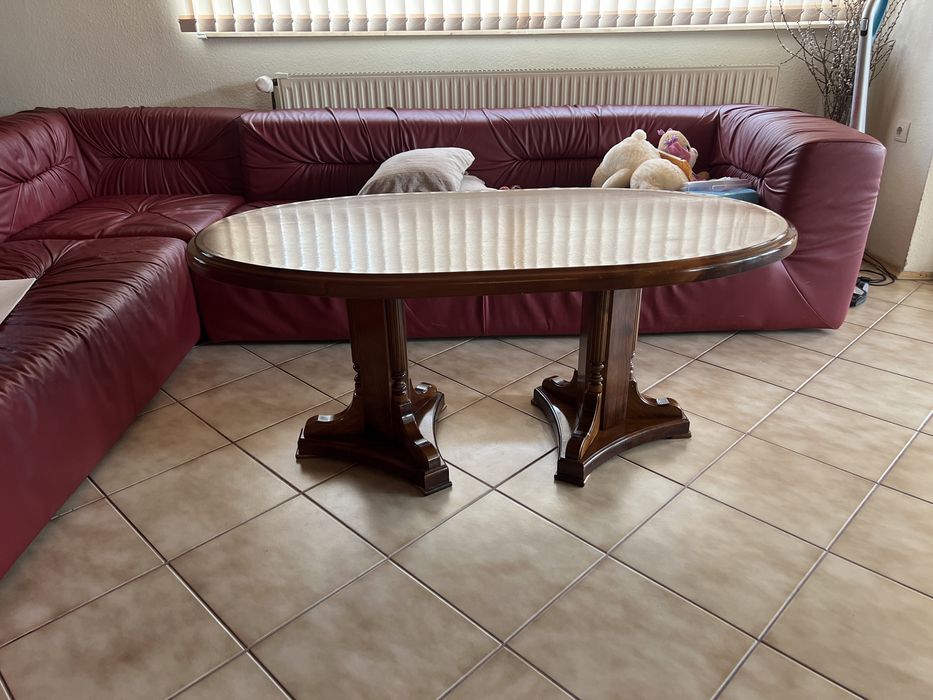 Масивна холна маса