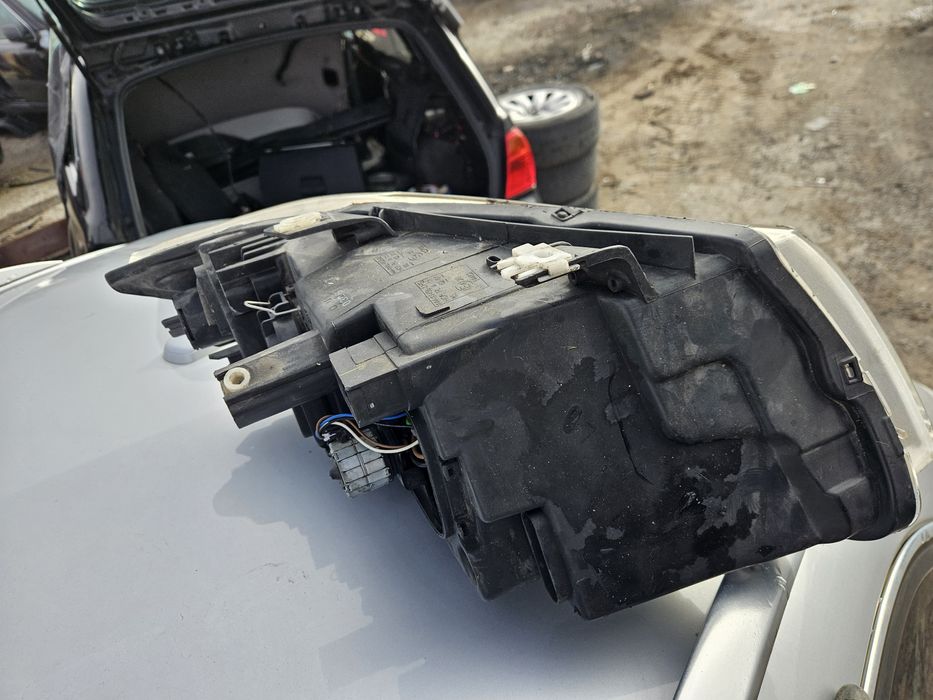 Ляв обикновен фар за Bmw e90 e91