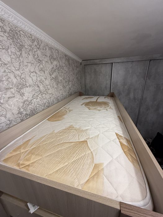 Детская кровать + диван