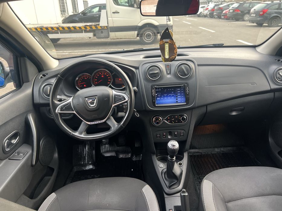 Logan Stepway/2020/Gpl/Accept Aur 120grame