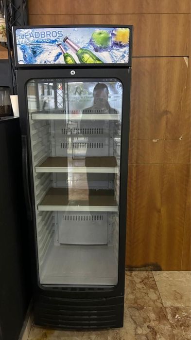 Витринный Холодильник СРОЧНО