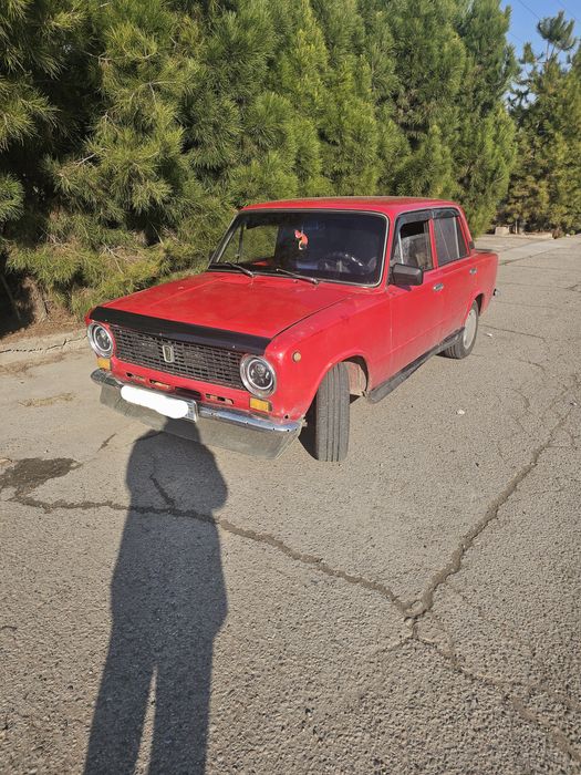 Жигули ВАЗ 21011 ТОРГ У КАПОТА