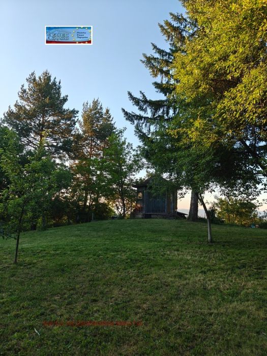 Къща в с. Панчарево 218m² и двор 820 м² - в.з. Косанин дол