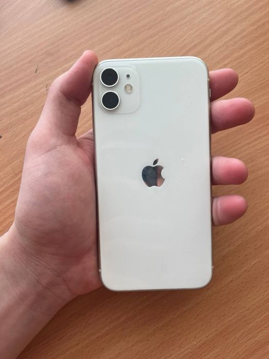 Продам айфон 11