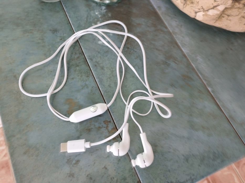 Слушалки за музика с USB накрайник
