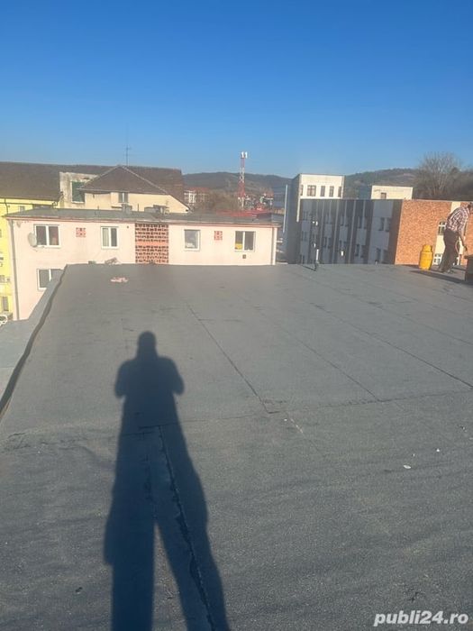 Propietar vind apartament cu 3 camere decomandat confort 1 in zona centrala in Medias