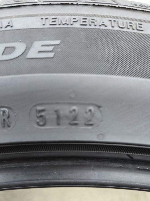 Vând două anvelope de vara nexen  255 45 18 dot 5122