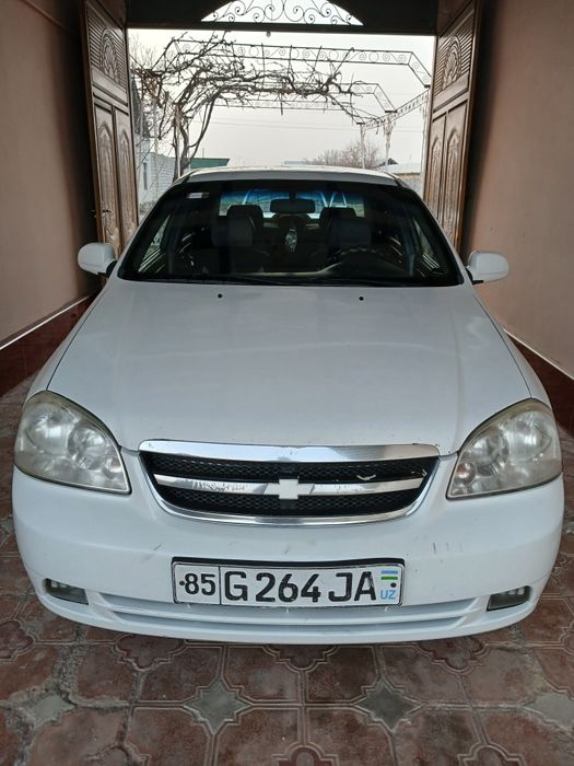 Lasetti 1.8 xolati yaxshi