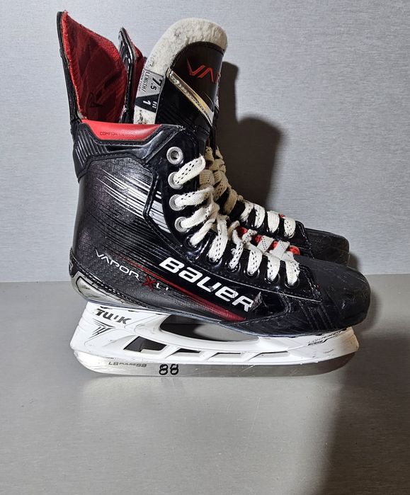 Patine 88 hochei hockey Bauer Vapor X4  marime  40,5-41  ( 27   cm lungime interioara).