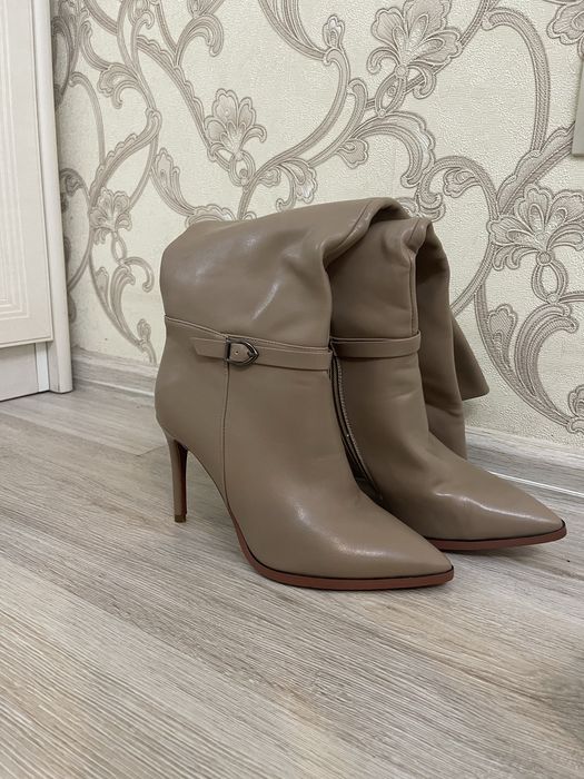 Продам новые кросовки и сапоги