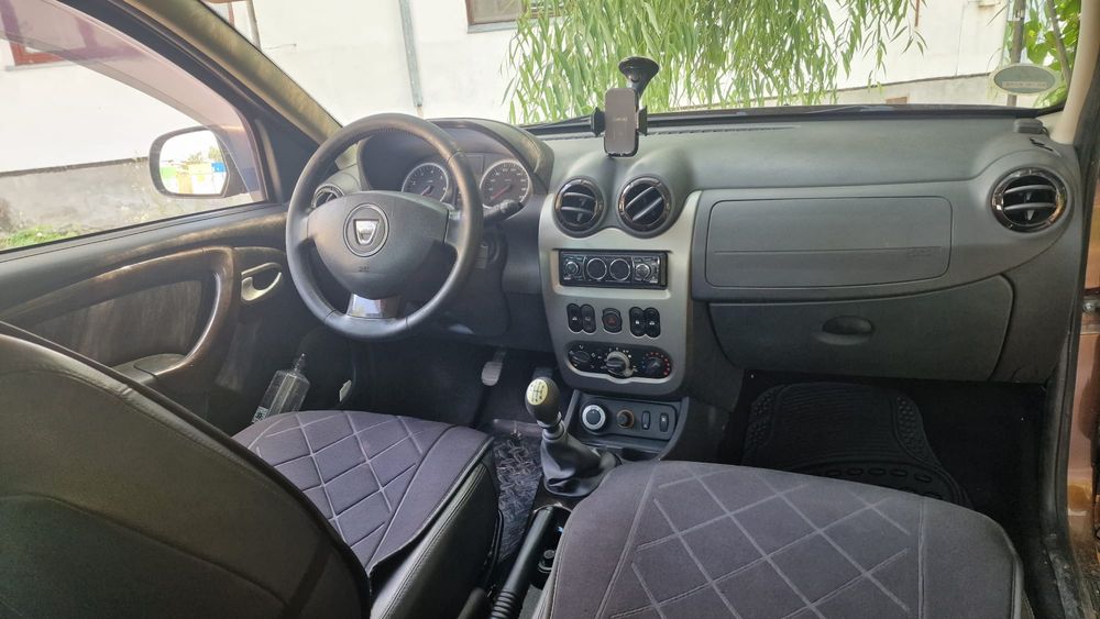 DACIA Duster 2010 — imagine 4