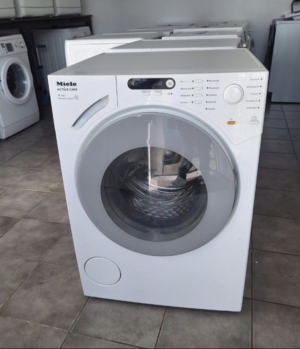 Masina de spalat rufe Miele.  Capacitate 6 kg