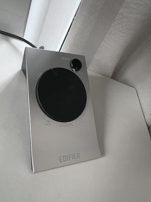 Колони Edifier 2.1 M1380