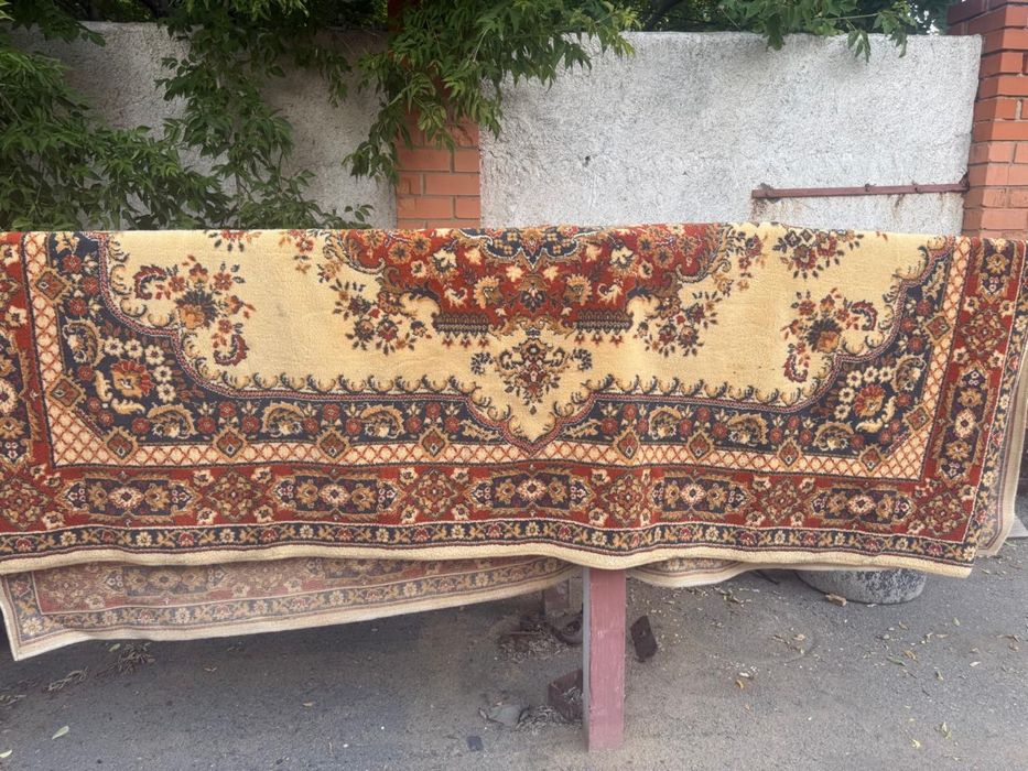 Продам большой ковер 2*3