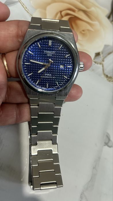Срочно продам часы
