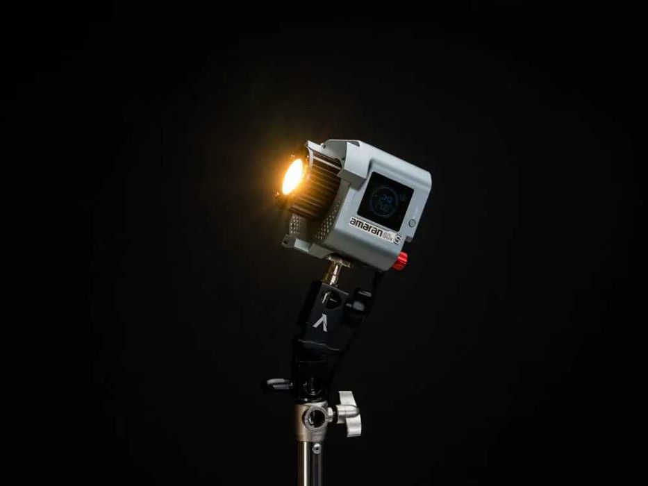 amaran Прожектор для профессиональной съемки