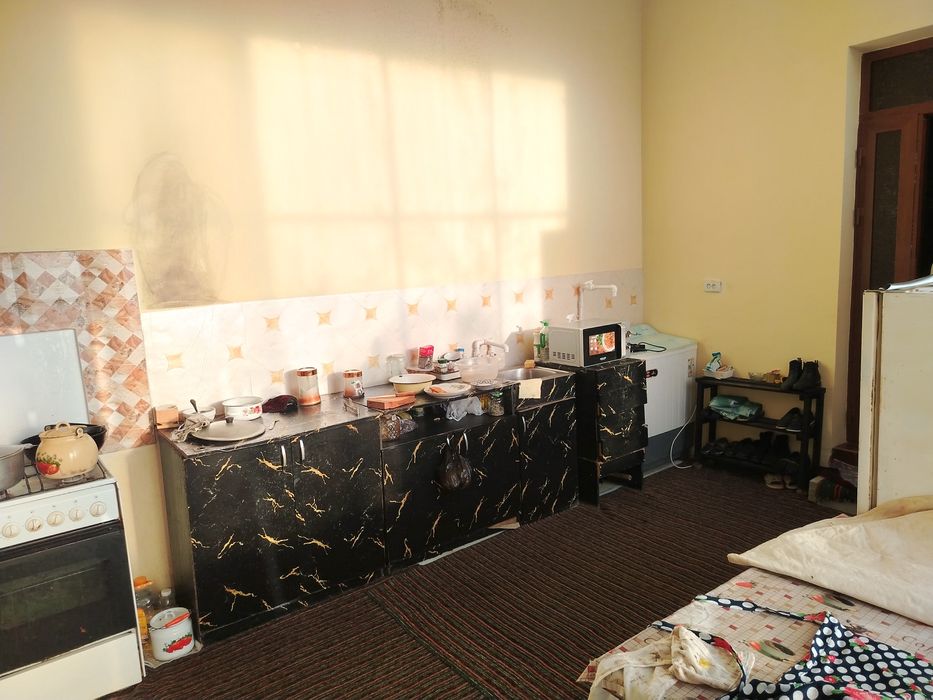 Янги ховли сотилади