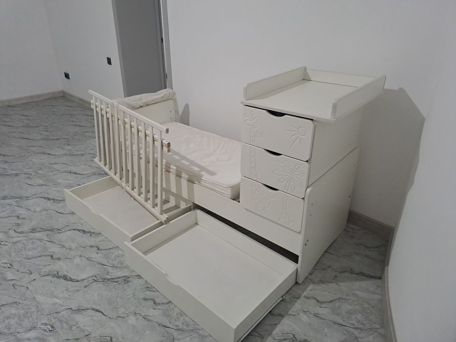 Детская кроватка