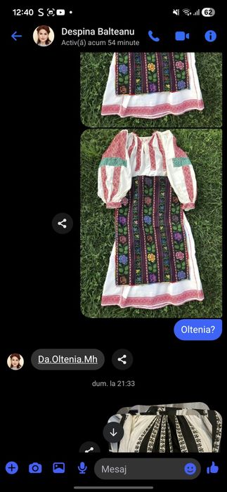 Vând costum popular autentic, vechi , dar în stare foarte bună.