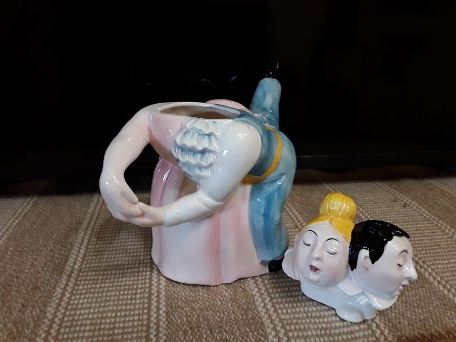 Ceainic rar, editie limitată,  cuplu dansand,  Roy Simpson