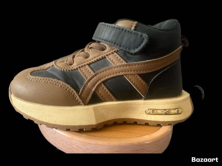 Кроссовки утепленные 29 р