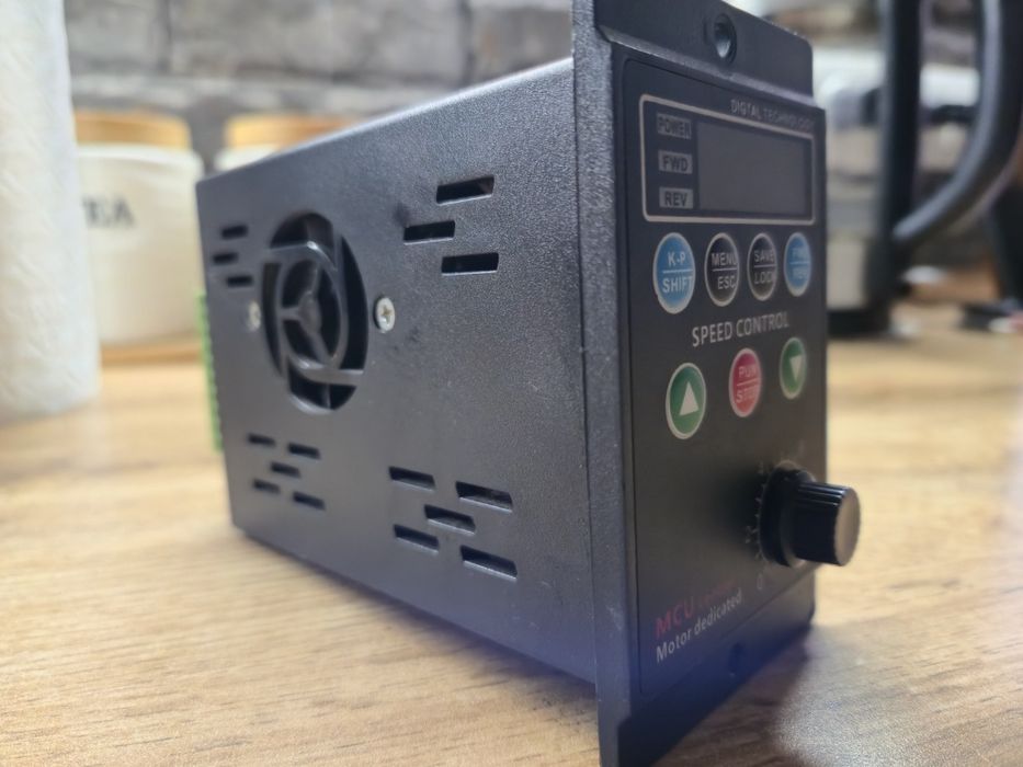 Частотный преобразователь 750 ватт