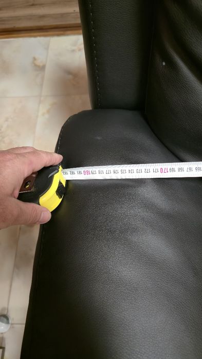 Продавам  2 броя фотьойли в отлично състояние без никакви забележки.