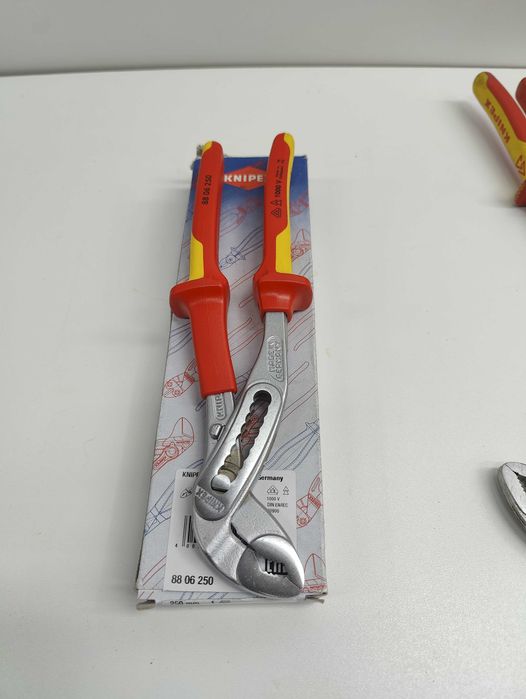 Cleste si patenti KNIPEX VDE Electrica