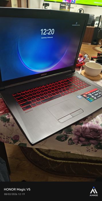 Pachet Gaming Laptop MSI GV72 7RD 17 inch / i7 / GTX1050 / Căști /
