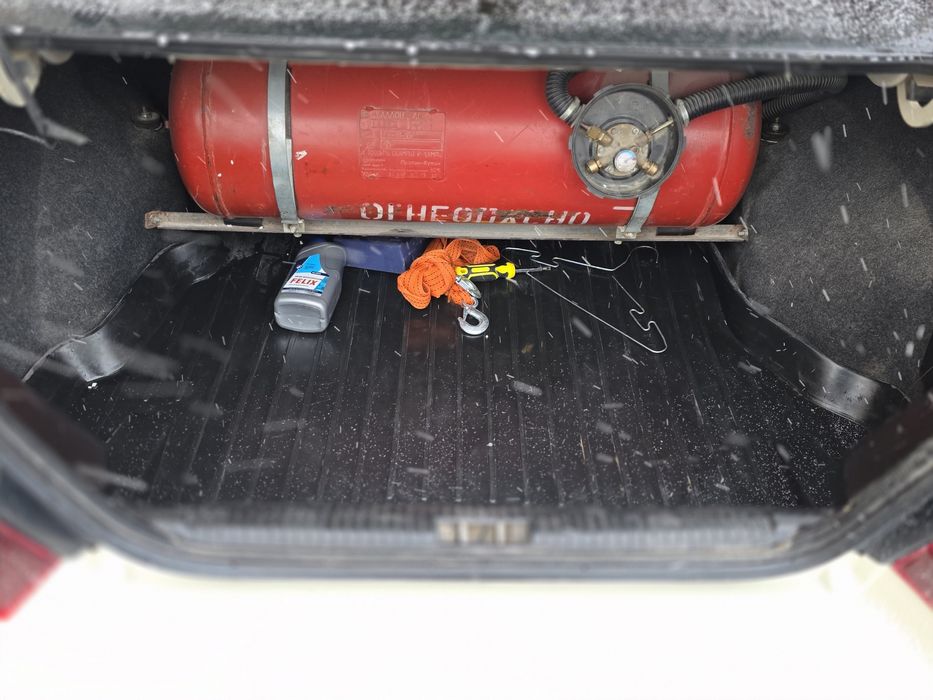 Nexia 2 sroshni sotiladi