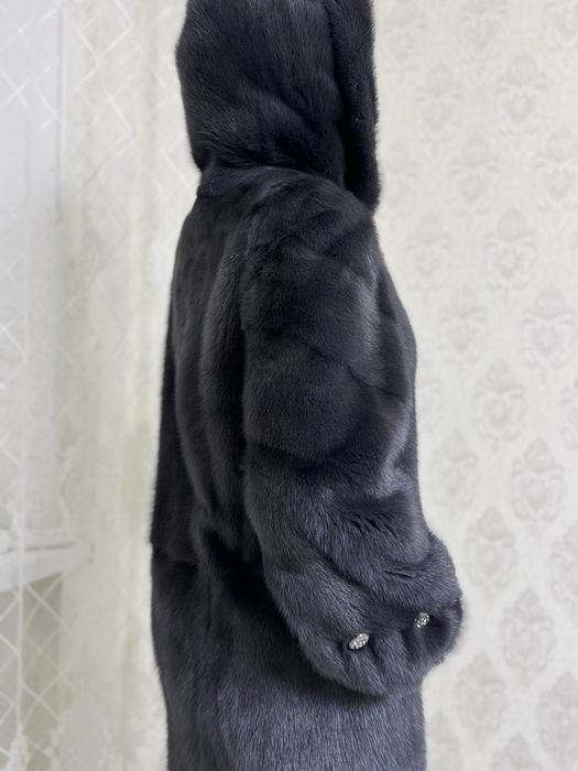 Продам норковую шубу