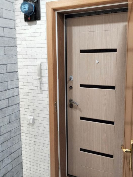 ПРОДАМ 2-Комнатную квартиру