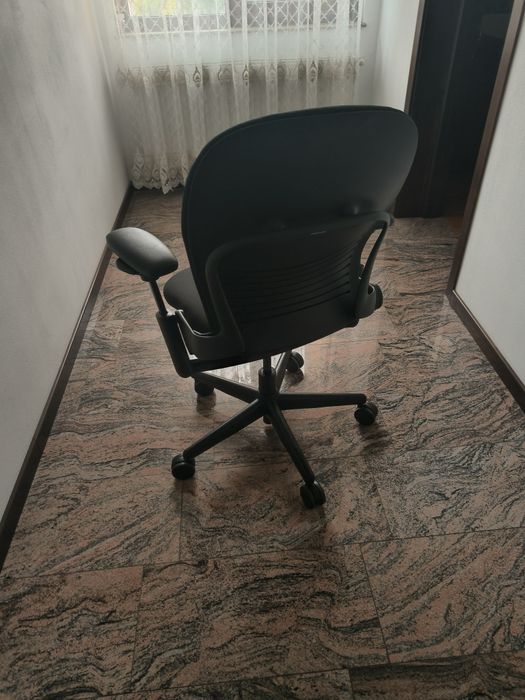 Scaun Ergonomic Steelcase Leap v1