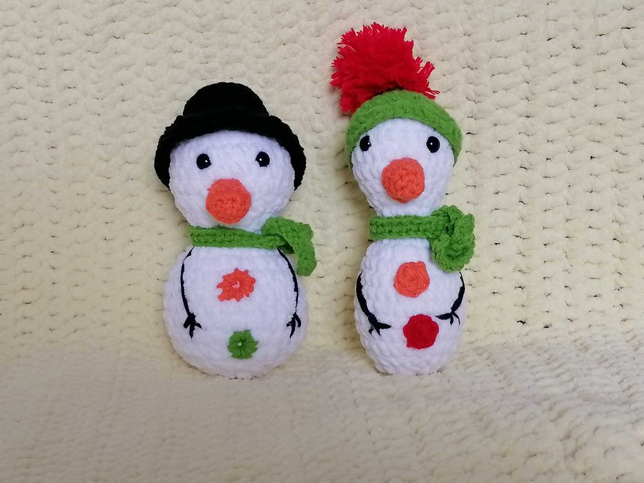 Плетени снежни човечета и зайче -играчки