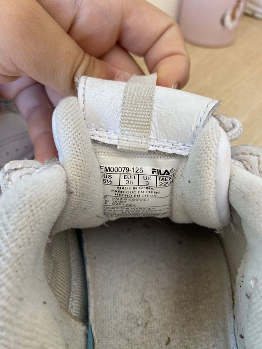Бели детски маратонки Fila