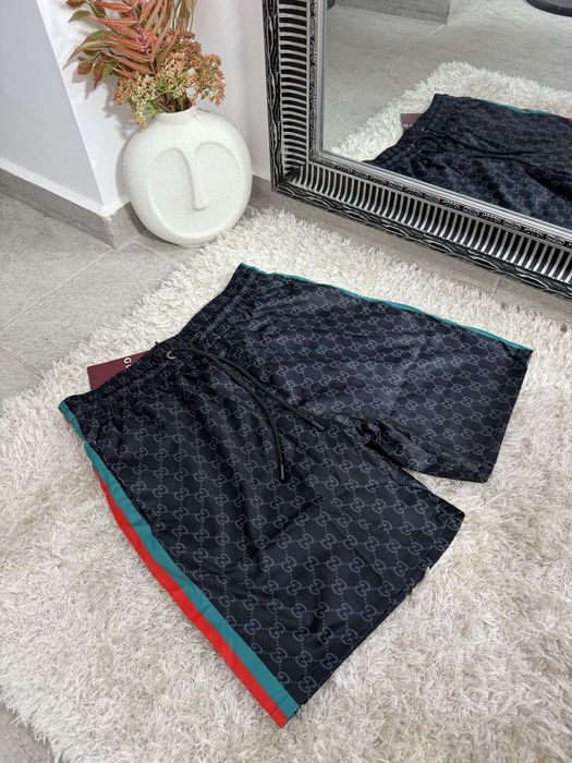 Sort de baie Gucci colectie noua vara 2025