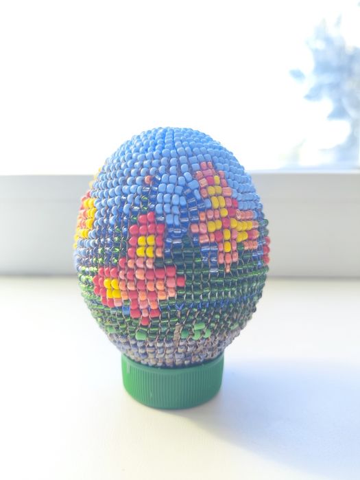 Декоративное яйцо ( из бисера )