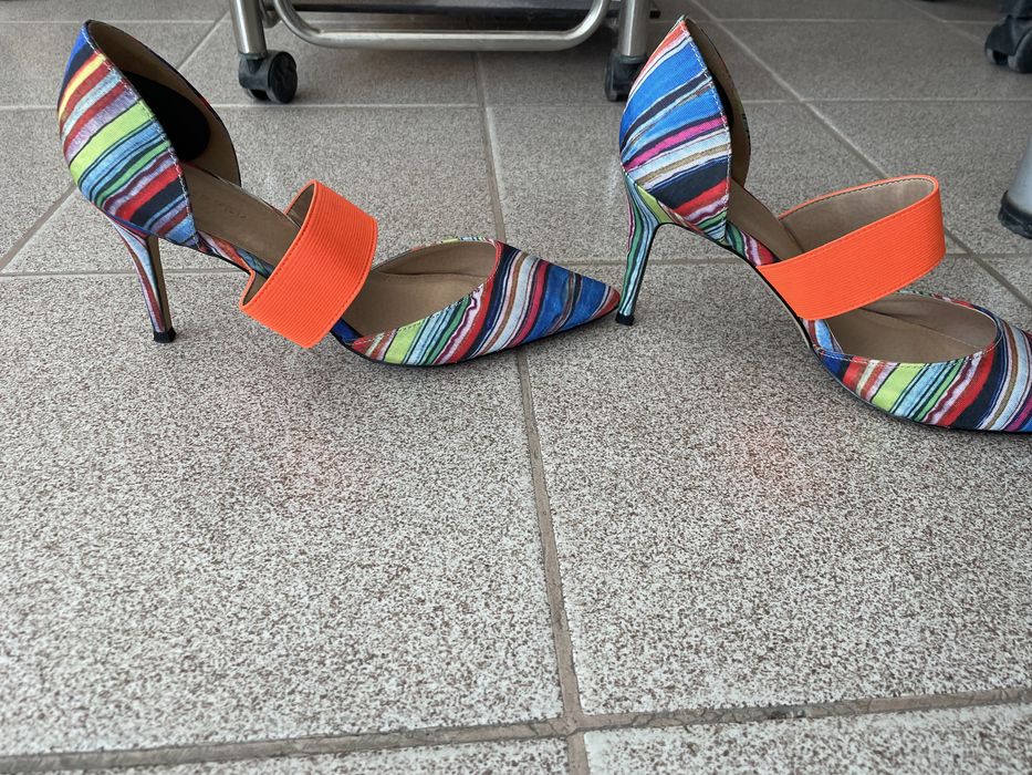 Обувки Reserved